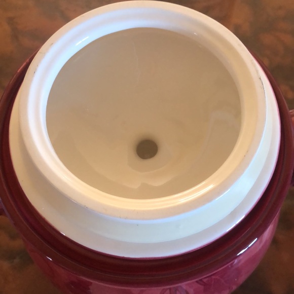 DONATED Pier 1 One Hand Painted Large Burgundy Grapes Cookie Jar/Canister w/Lid - Picture 9 of 9